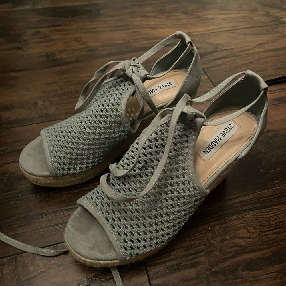 Steve Madden wedges size 8
